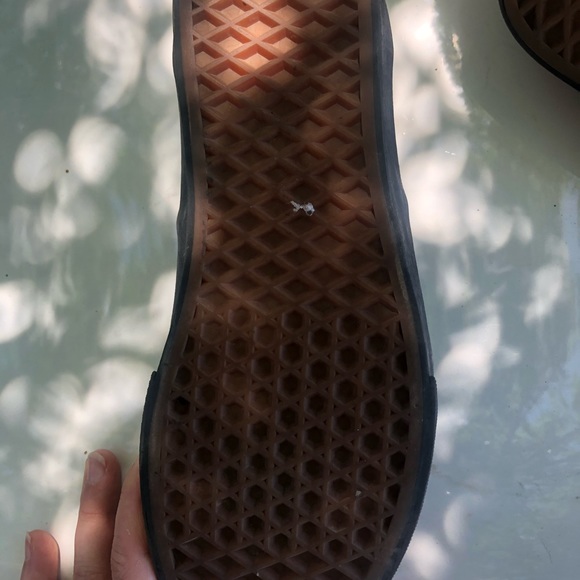 Vans - Picture 2 of 2